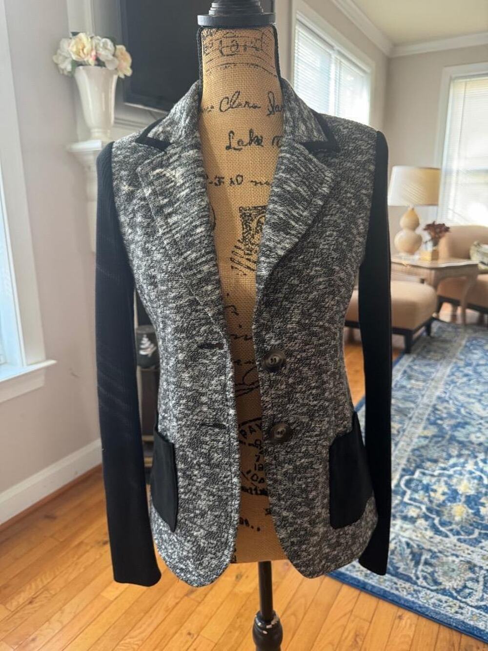 IRIS SETLAKWE TWO TEXTURE JACKET SIZE 4 (JA200)